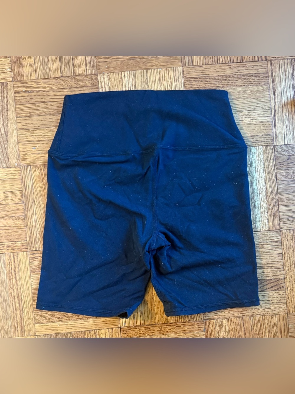 ALO Yoga High-Waist Black Airlift Shorts - Picture 3 of 3